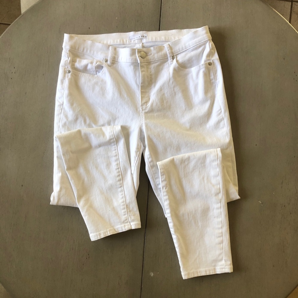 LOFT Modern Skinny white jeans, size 30/10